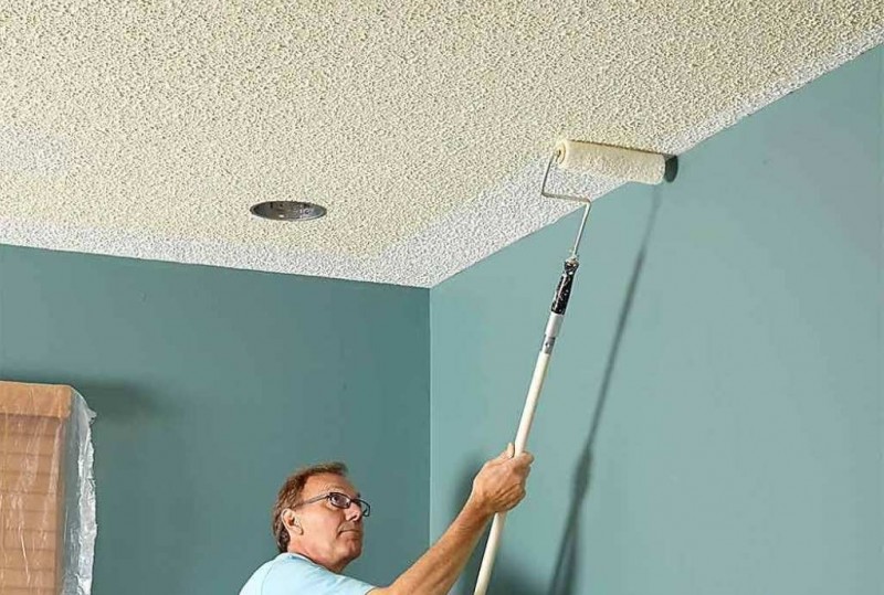 Вибираємо валик для фарбування стелі