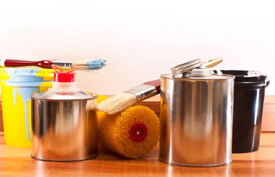 Основи безпеки під час роботи з розчинниками та фарбами