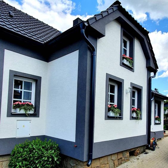 Якою має бути фасадна фарба?