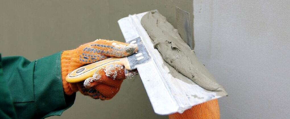 Переваги та недоліки цементної та полімерної шпаклівки